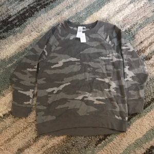 American Eagle NWT Camo Gray Sweatshirt Size L